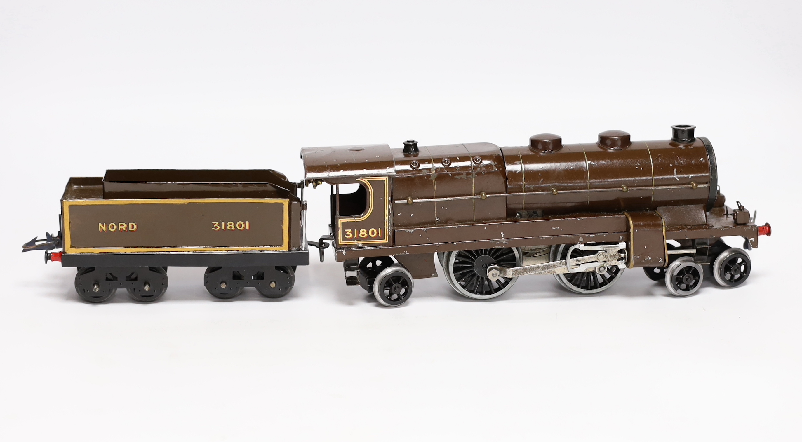 A Hornby 0 gauge clockwork No.3C 4-4-2 tender locomotive, 31801, with replacement scratch built tender